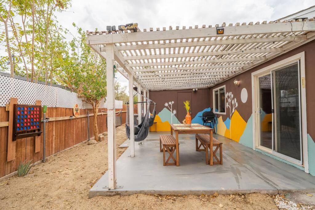 Villa Palm Vista Retreat *Hot Tub/Cowboy Pool/Hammocks* Joshua Tree Exterior foto