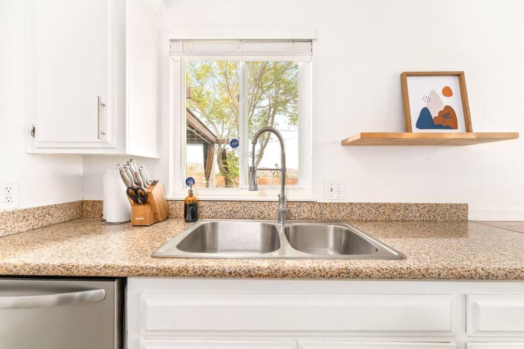 Villa Palm Vista Retreat *Hot Tub/Cowboy Pool/Hammocks* Joshua Tree Exterior foto